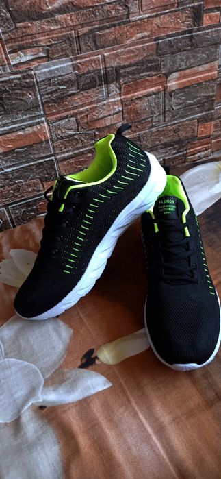 Buty sportowe 44 -28,5 cm