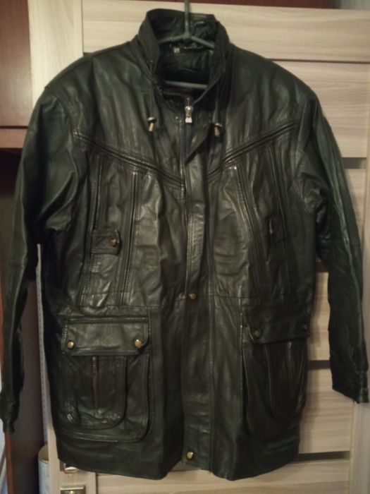 Продається шкіряна куртка
