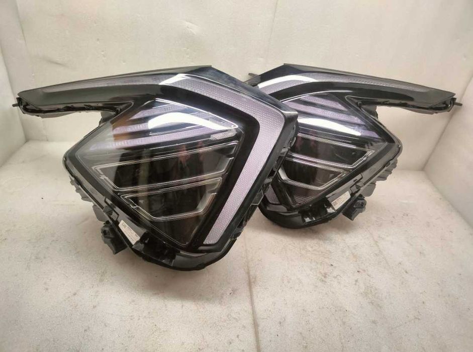 Фари передні Kia Sportage 5 V Фара права або ліва EU USA разборка