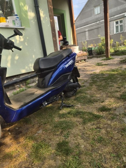 Продається електроскутер maxxter neos |||