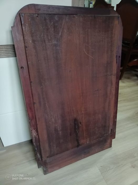 Móvel com Cristaleira e espelho - 220€