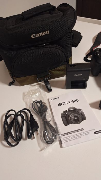 Máquina Fotográfica CANON EOS 1200D
