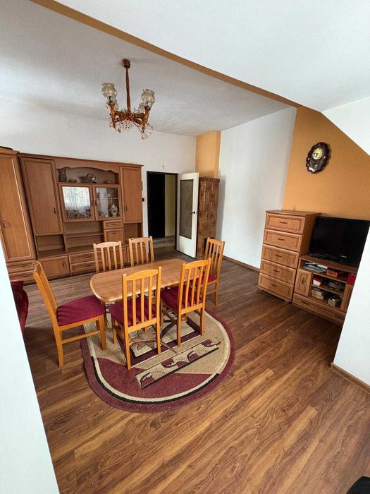 Na sprzedaż mieszkanie w kamienicy – 61,6 m² + strych + piwnica