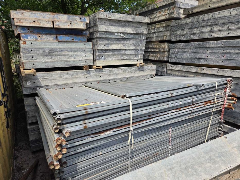 Używane ogrodzenie tymczasowe budowlane – komplet 180 przęseł + stopy