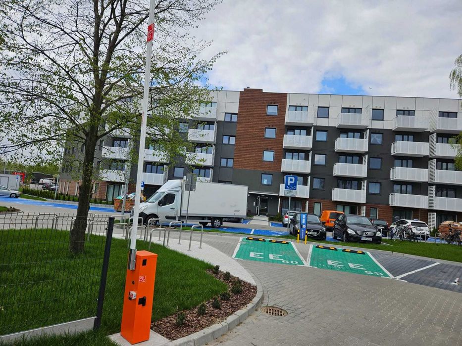 Wynajmę miejsce parkingowe W-wa Ale Jerozolimskie 226