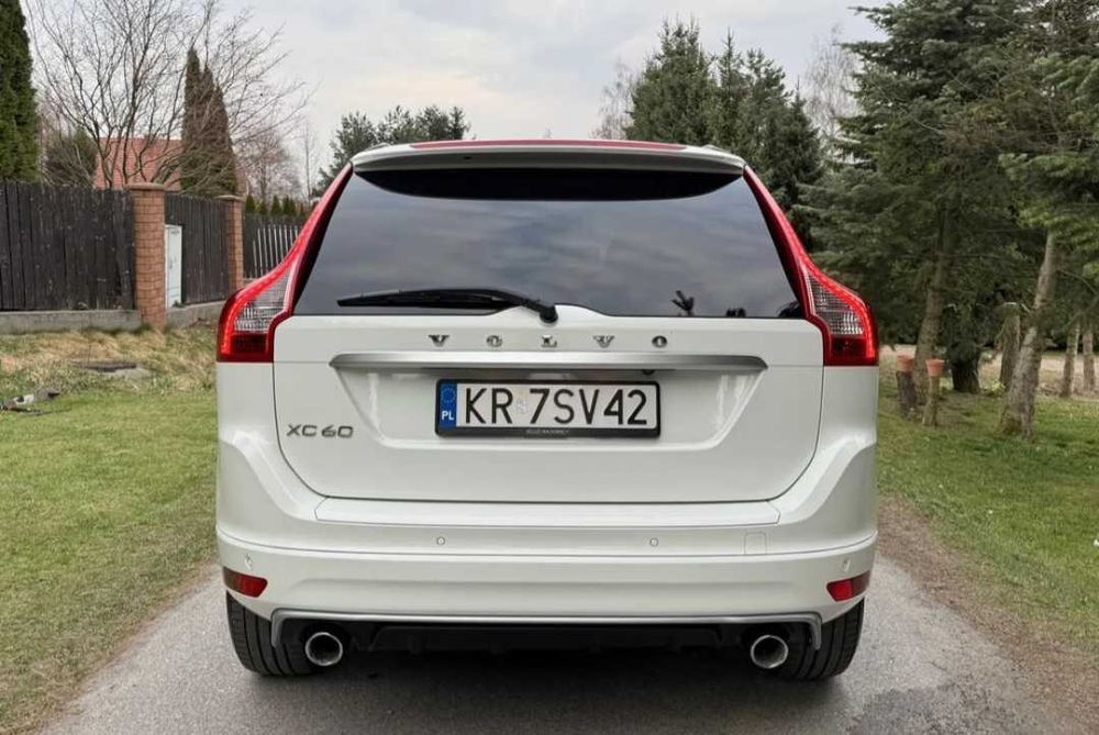 Продам Volvo XC60 2012 року 2.4 дизель