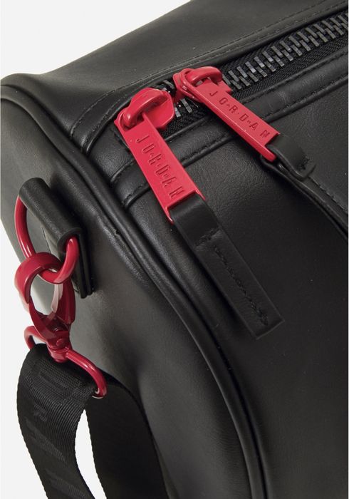 Сумка Jordan Jumpman Duffel Bag Black 9A0165-F66