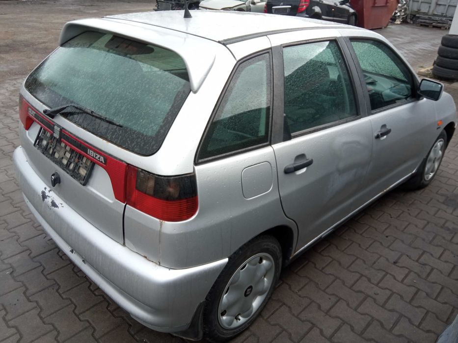Seat Ibiza SXE 1.6 NA CZĘŚCI