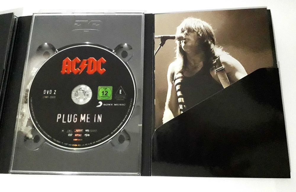 AC/DC - Plug Me In - Set de 2 DVD's