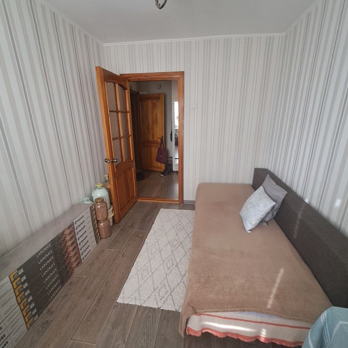 Продаю 3 комнатную квартиру с ремонтом,, Кораб район