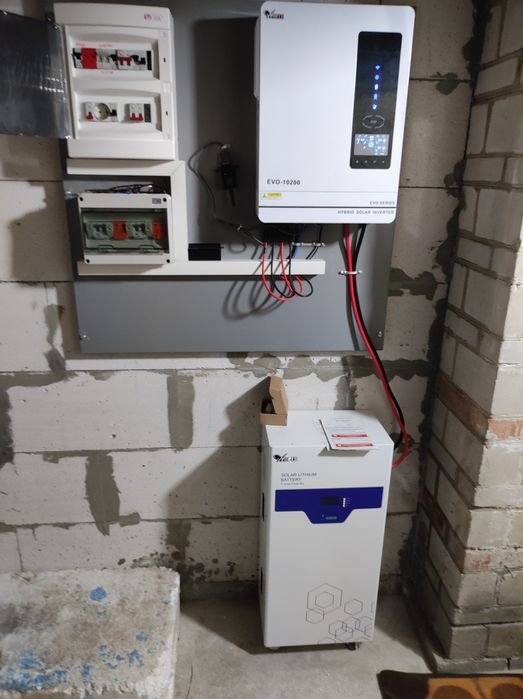 Підбір, монтаж, налаштування обладнання  для СЕС і ДБЖ.