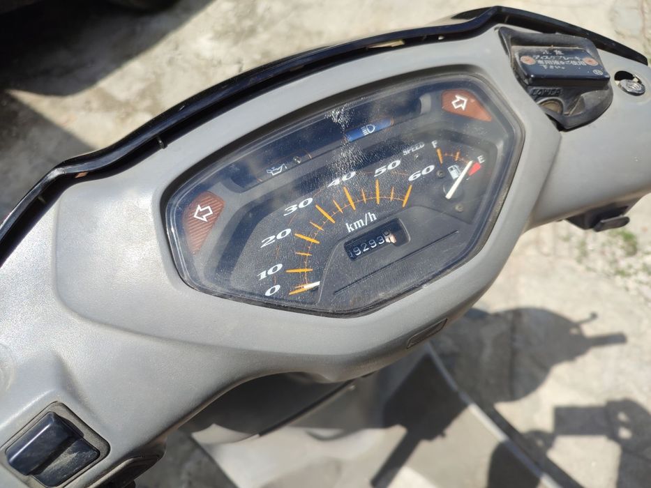 Мотороллер Honda Lead