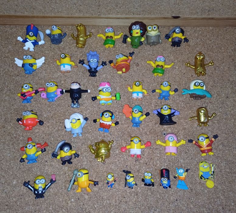 Minions figurines. Each = €2 / Golden = €3 each64585669653506121