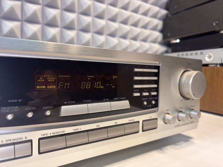 Amplituner Onkyo TX 8211