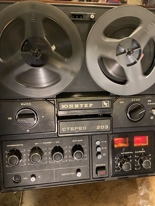 Продається магнітофон Юпітер 203