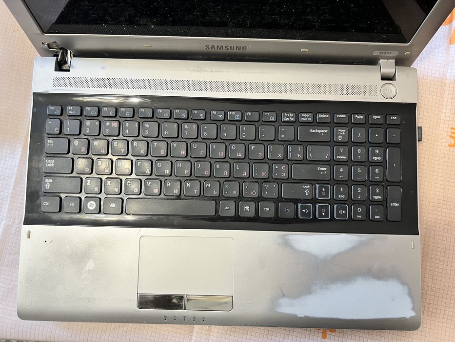 Ноутбук Samsung RV513