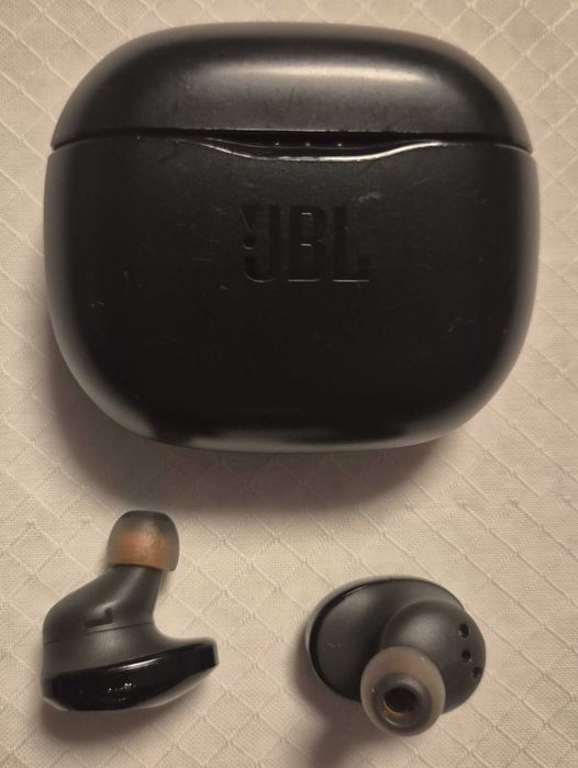 Auriculares Bluetooth True Wireless JBL Tune 125TWS (In Ear - Microfone - Pretos)