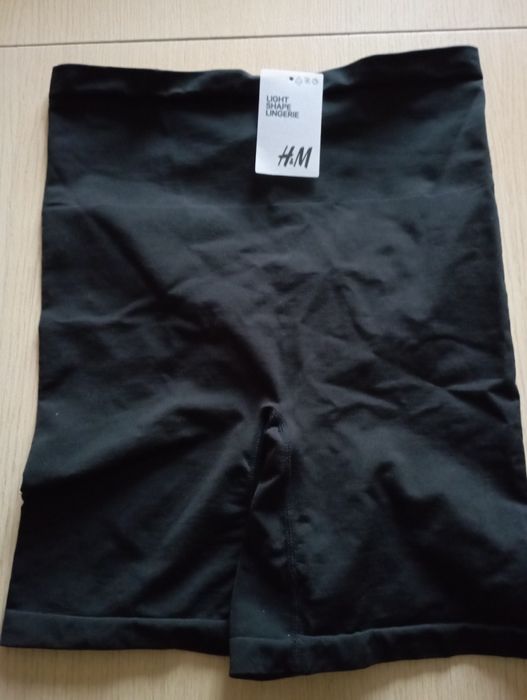 Нові корегуючі трусики H&M