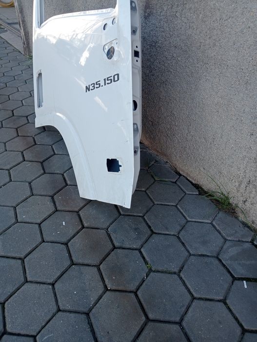 Porta direita Isuzu