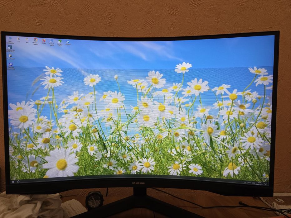 Монитор Samsung изгнутый экран 27д