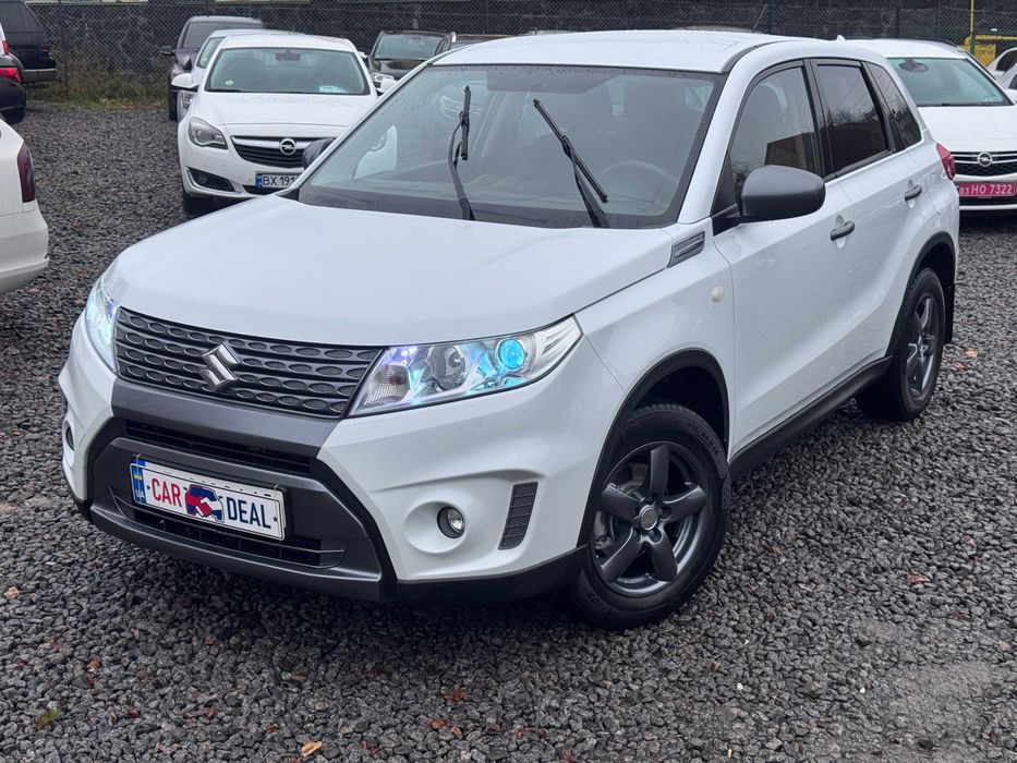 Офіційний автомобілу купувався в Україні стан ідеальний 
Авто в рідній фарбі корозія відсутня 
Мотор ходова все в повному порядку 
Авто знаходиться у Хмельницькому
Телефомуйте з радістю відповім на ваші запитання