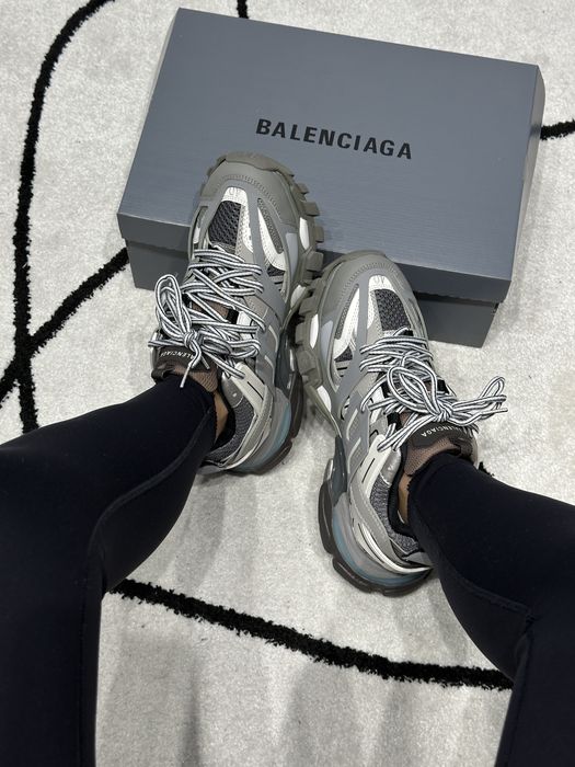Жіночі кросівки спортивні BALENCIAGA Track 3.0 Triple Grey сірі