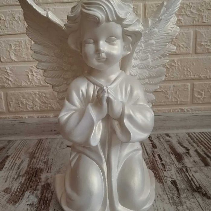 Ангелочок     .       .