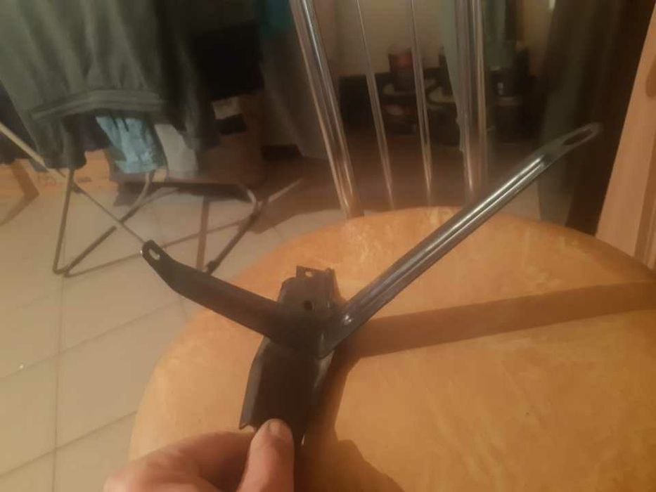 Wspornik wydechu rury samolot fiat 125p