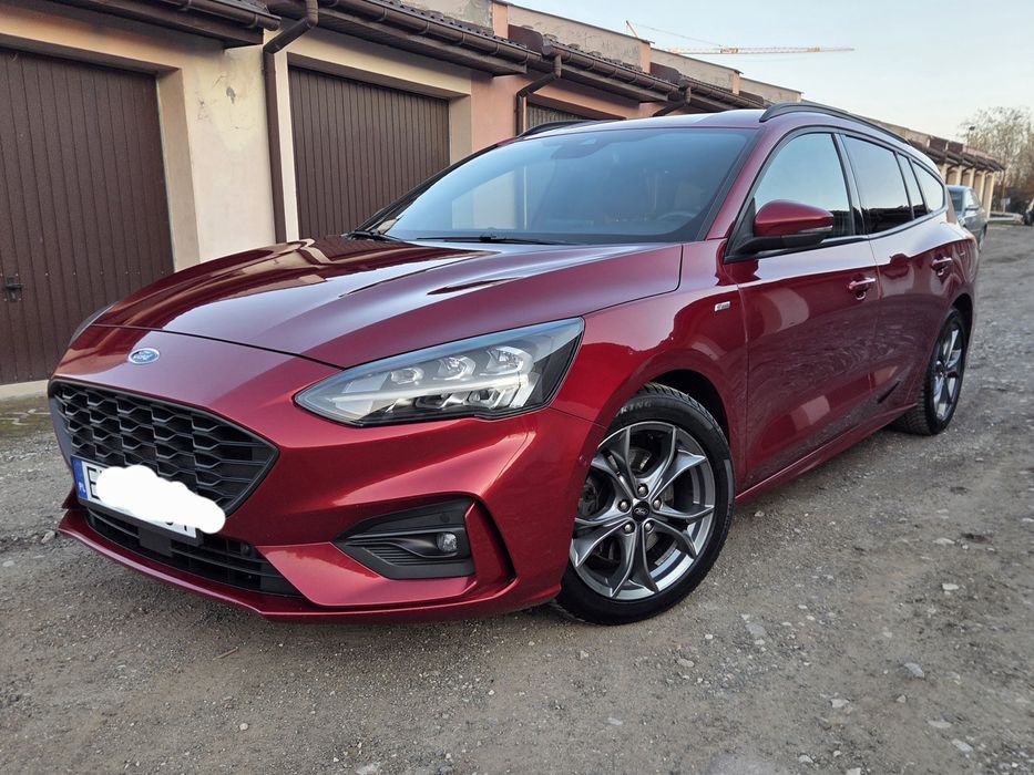 Ford  FOCUS. ST-LINE  2019r. Sam Parkuje