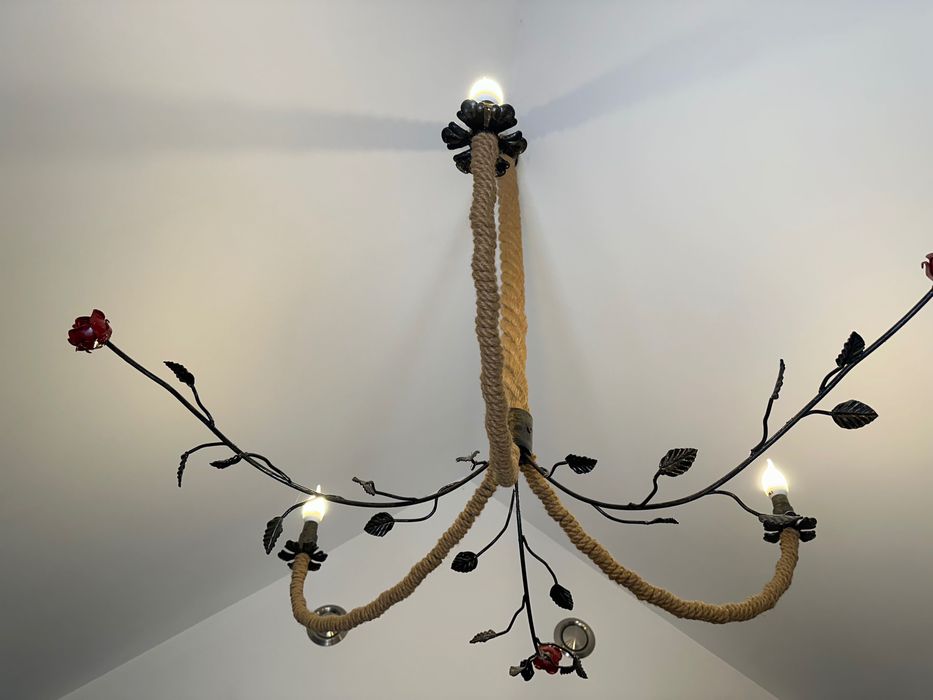 Żyrandol, lampa jedyna w swoim rodzaju