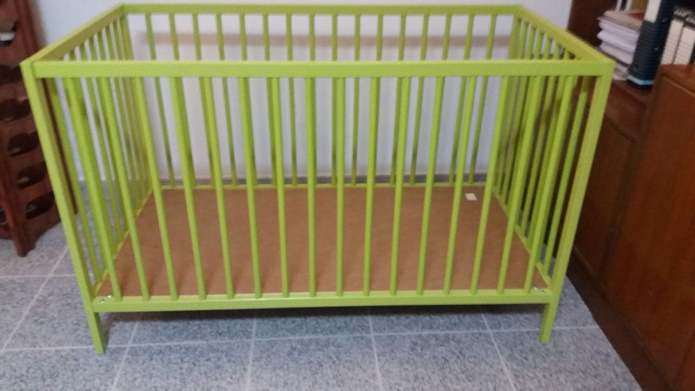 Cama de bebê - IKEA