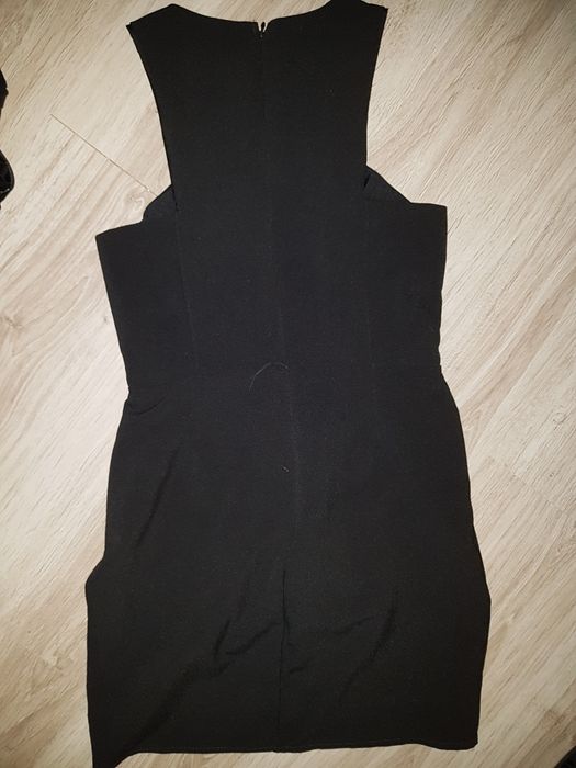 Czarna wieczorowa sukienka