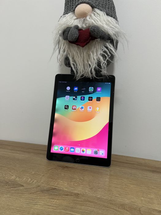 iPad 6, 32 GB, Wi-Fi. Айпад 6 на 32 гб.