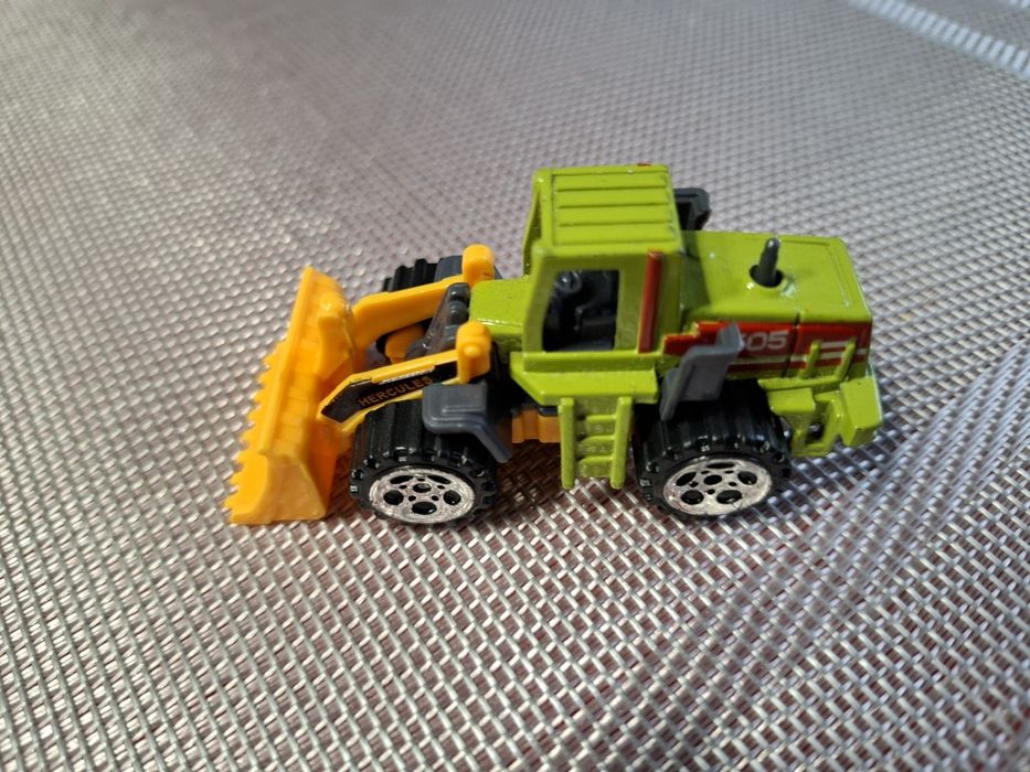 Model ładowarka skala 1:64