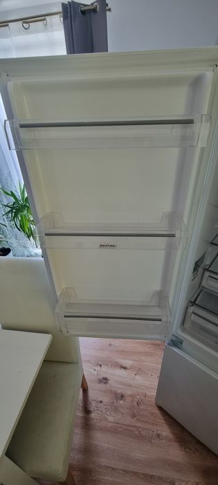 Na sprzedaż lodowka do zabudowy firmy Mpm