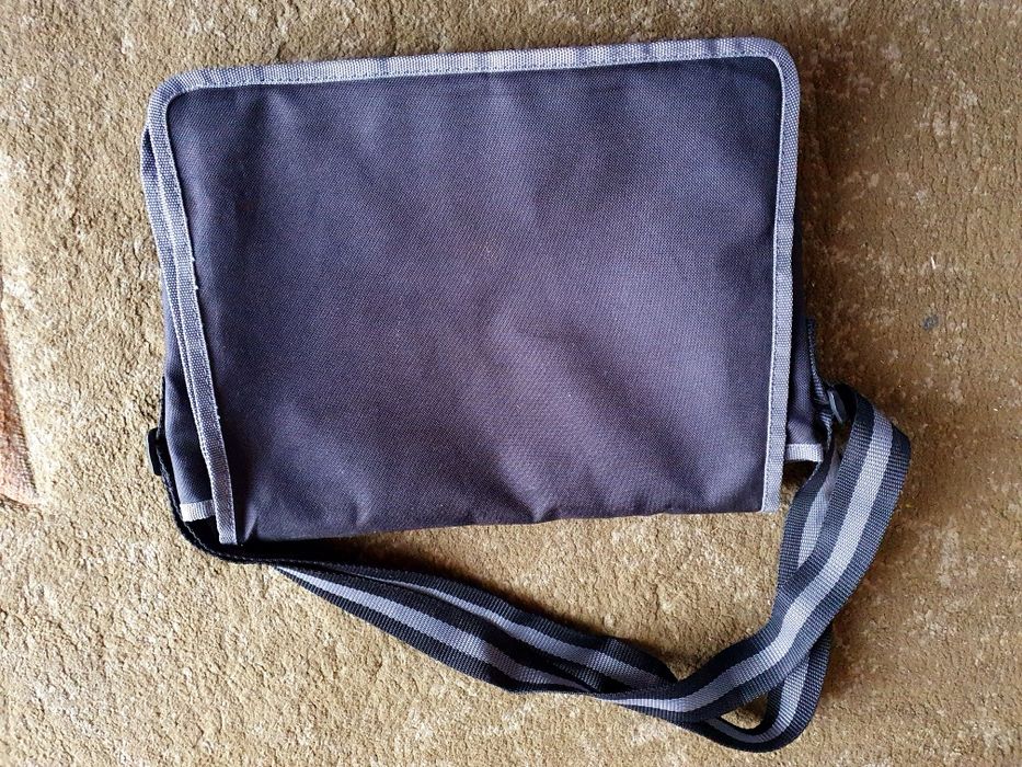 torba na ramię na mini laptopa 25cm na 30 cm