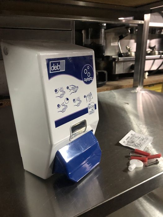Dispensador / Doseador de sabonete liquido ou alcool gel