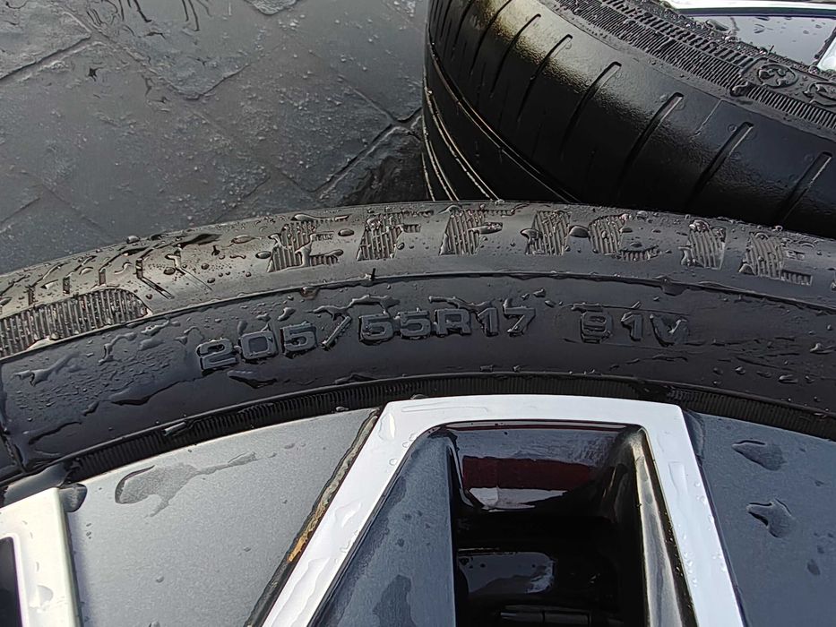 felg aluminiowych Skoda 17" + opony letnie
