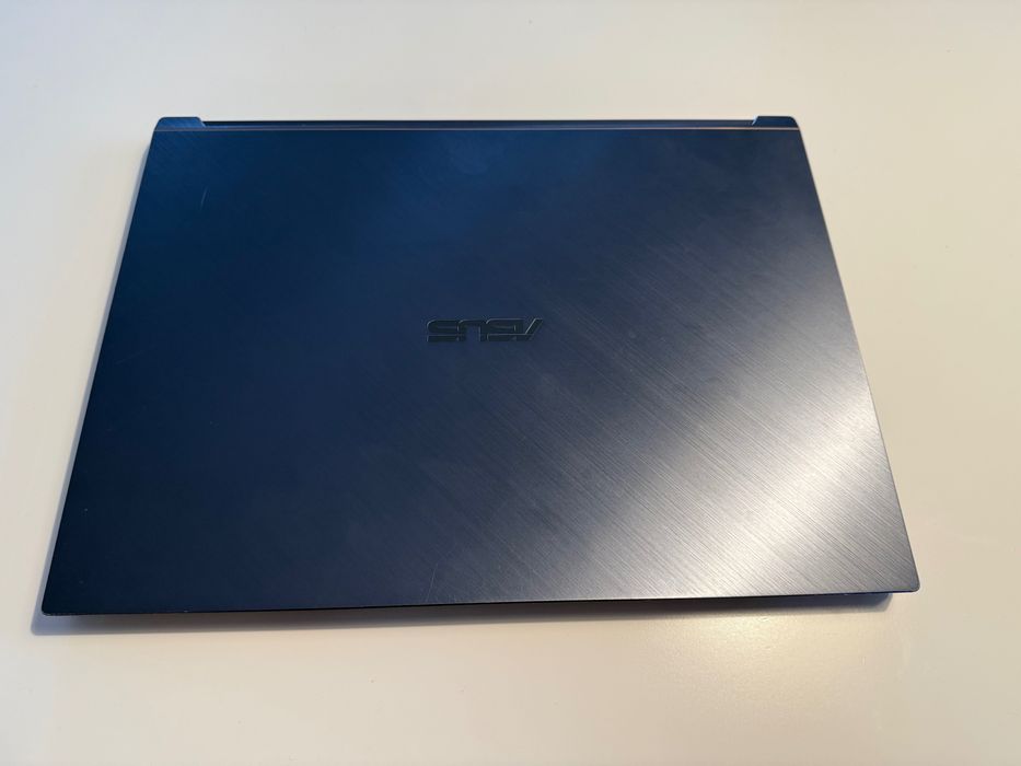 Asus ProArt Studiobook W700: Obudowa dolna / górna