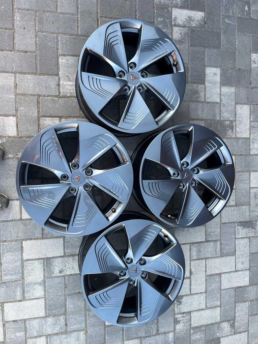 Felgi Seat CUPRA Leon FR VW Golf Skoda Octavia 7.5Jx18H2 5x112 ET50