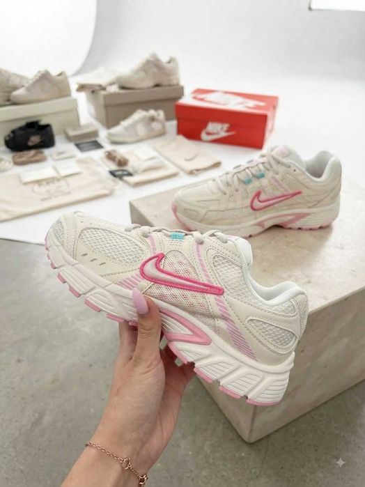 Кросівки жіночі найк, NIKE V5 RNR