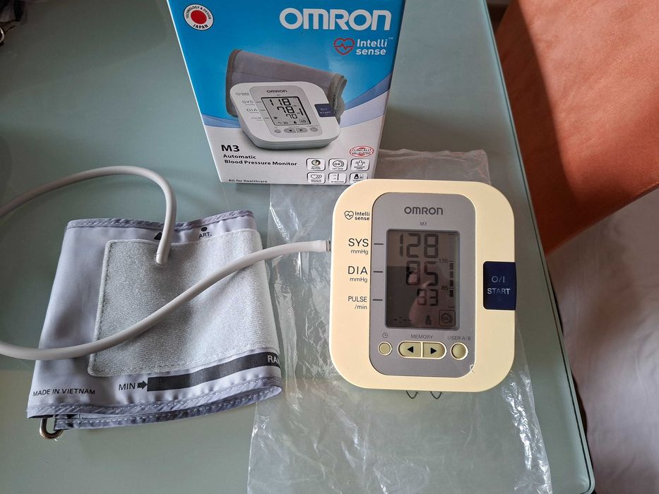 Ciśnieniomierz naramienny elektroniczny OMRON M3
