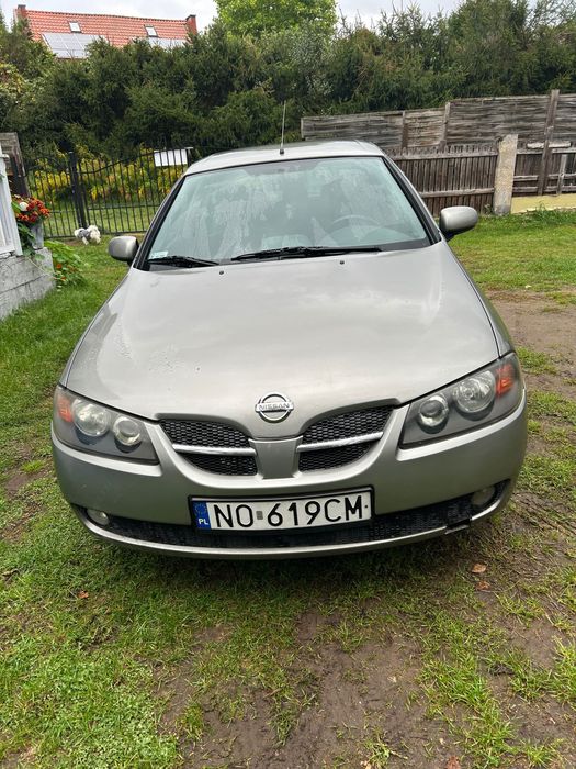 Nissan Almera