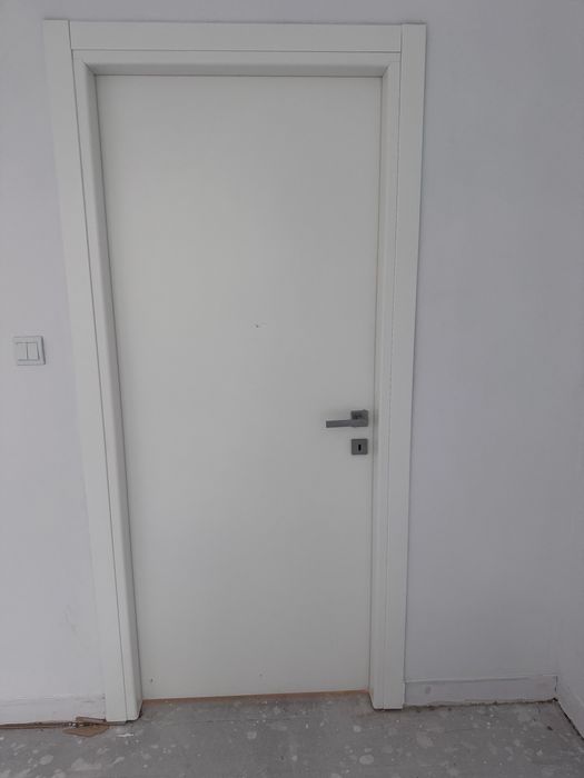 3 białe drzwi wewnętrzne