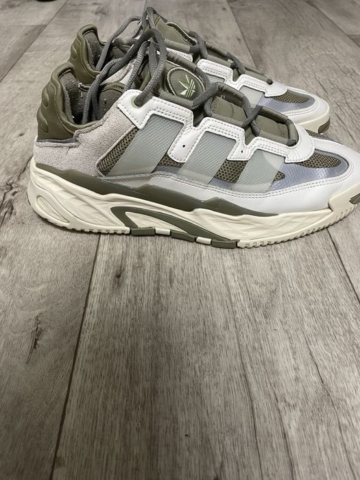 Продам кросівка Adidas Niteball