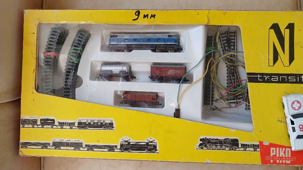 Тепловоз локаматив поезд PICO  Пико железная дорога модели домов и вок