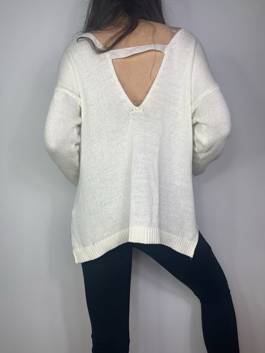 Biały sweter bawełniany z dekoltem na plecach Forever 21 rozmiar M