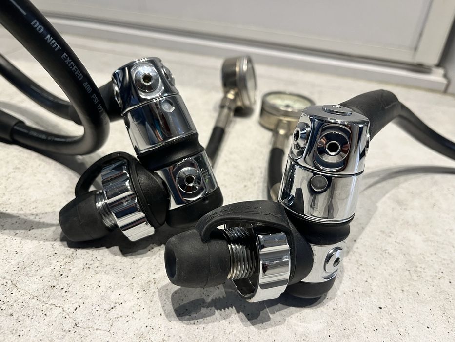 Automat Atomic skonfigurowany pod Sidemount