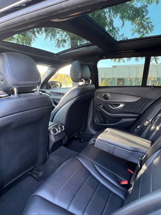 Mercedes C AMG- com teto duplo de abrir