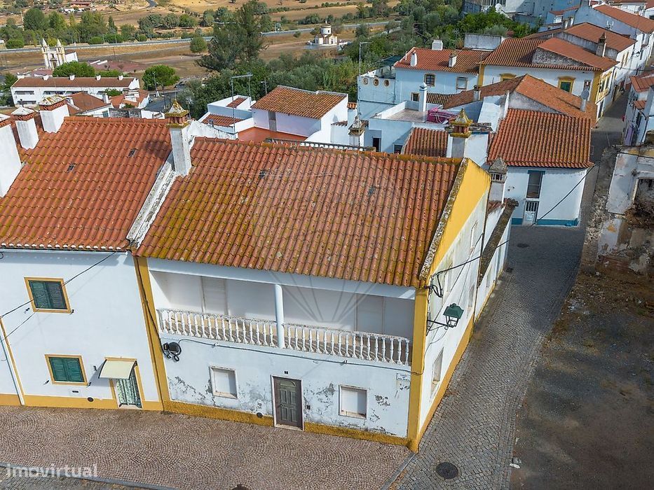 Moradia T4 para venda